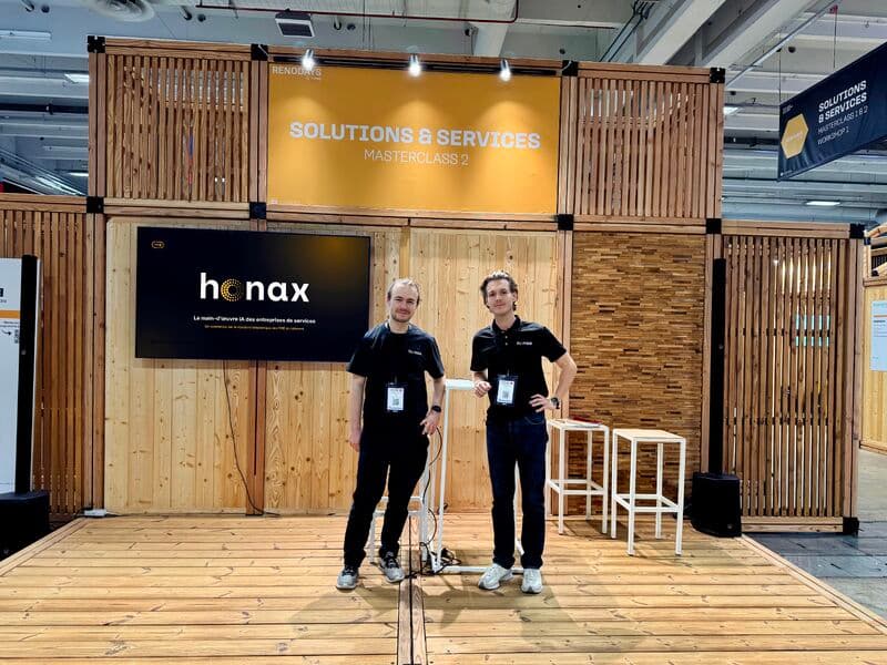 Matis Nigon and Baptiste Loison on the Renodays Solutions & Services stage at Paris Builders Show 2026.